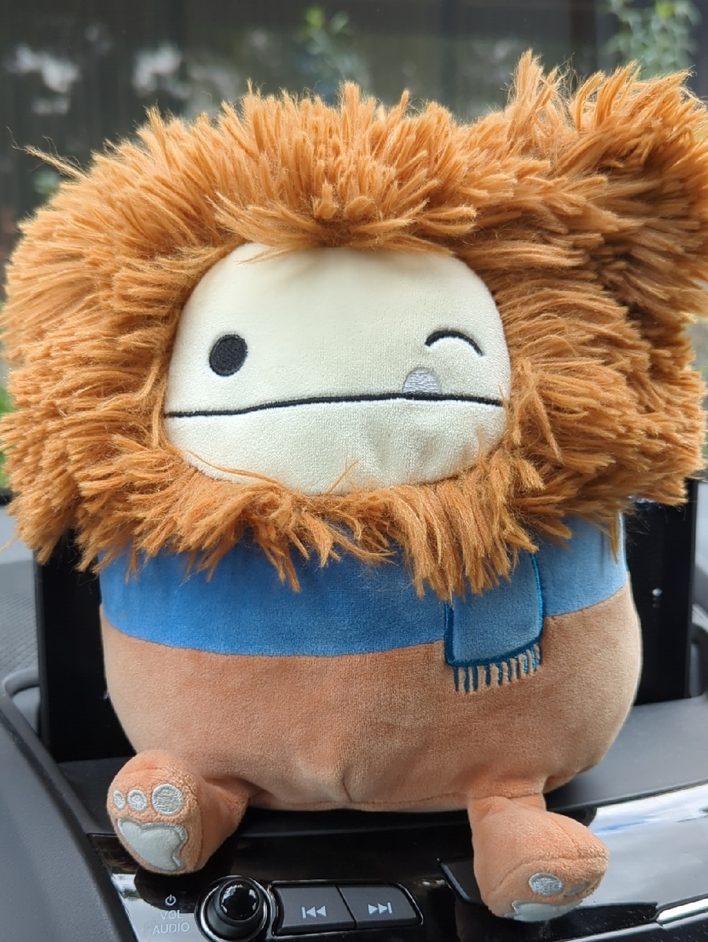Benny Squeshmellow Eater Plush Toy in Rust, Blue & Cream